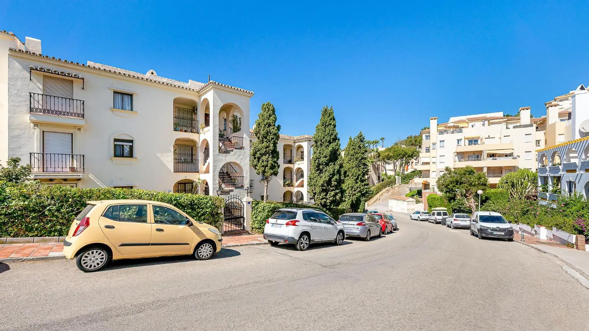 Riviera Del Sol 2 Bed Apt Bellasol Sitio de Calahonda Spain